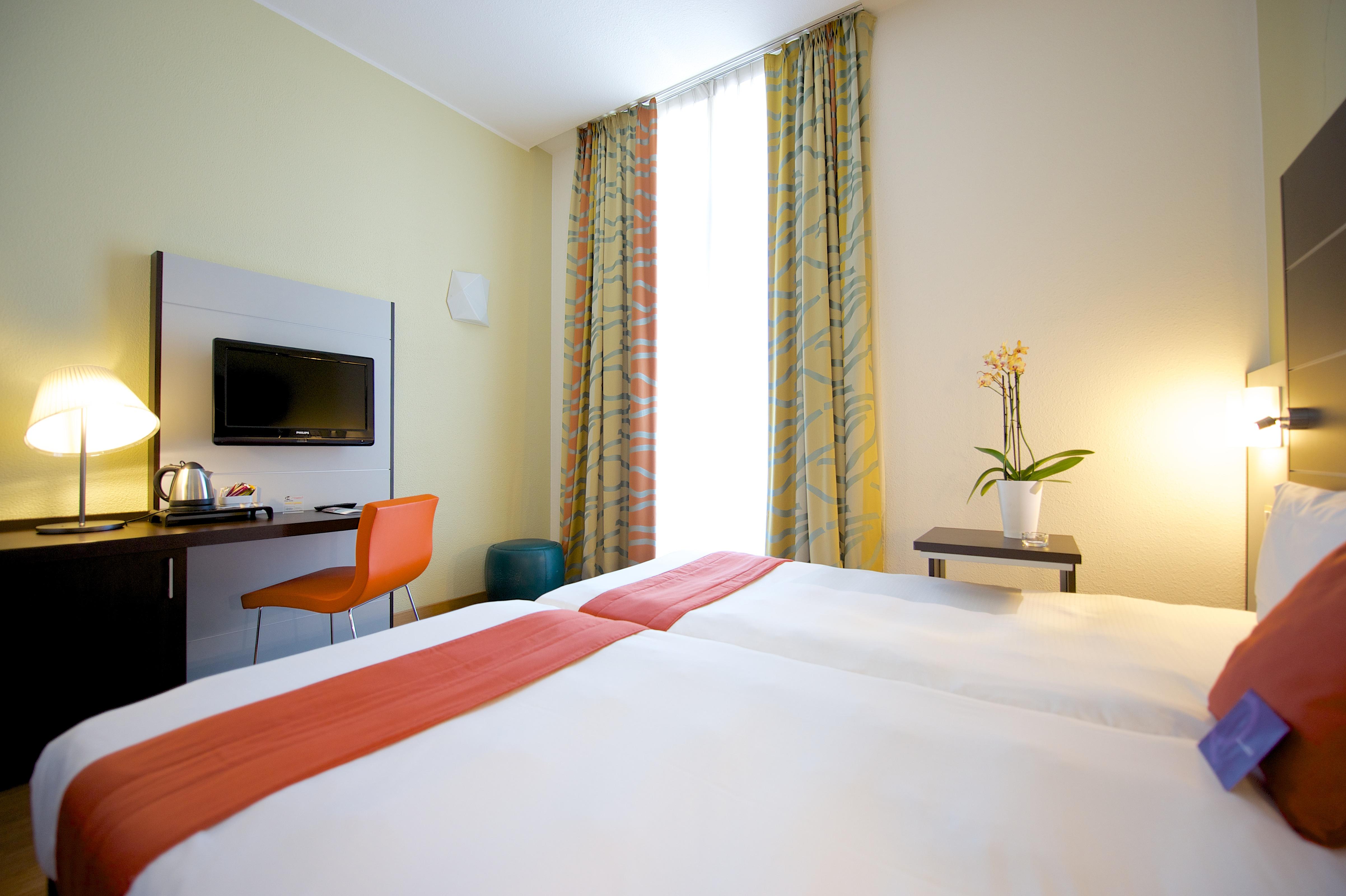 Mercure Napoli Centro Angioino Exterior photo