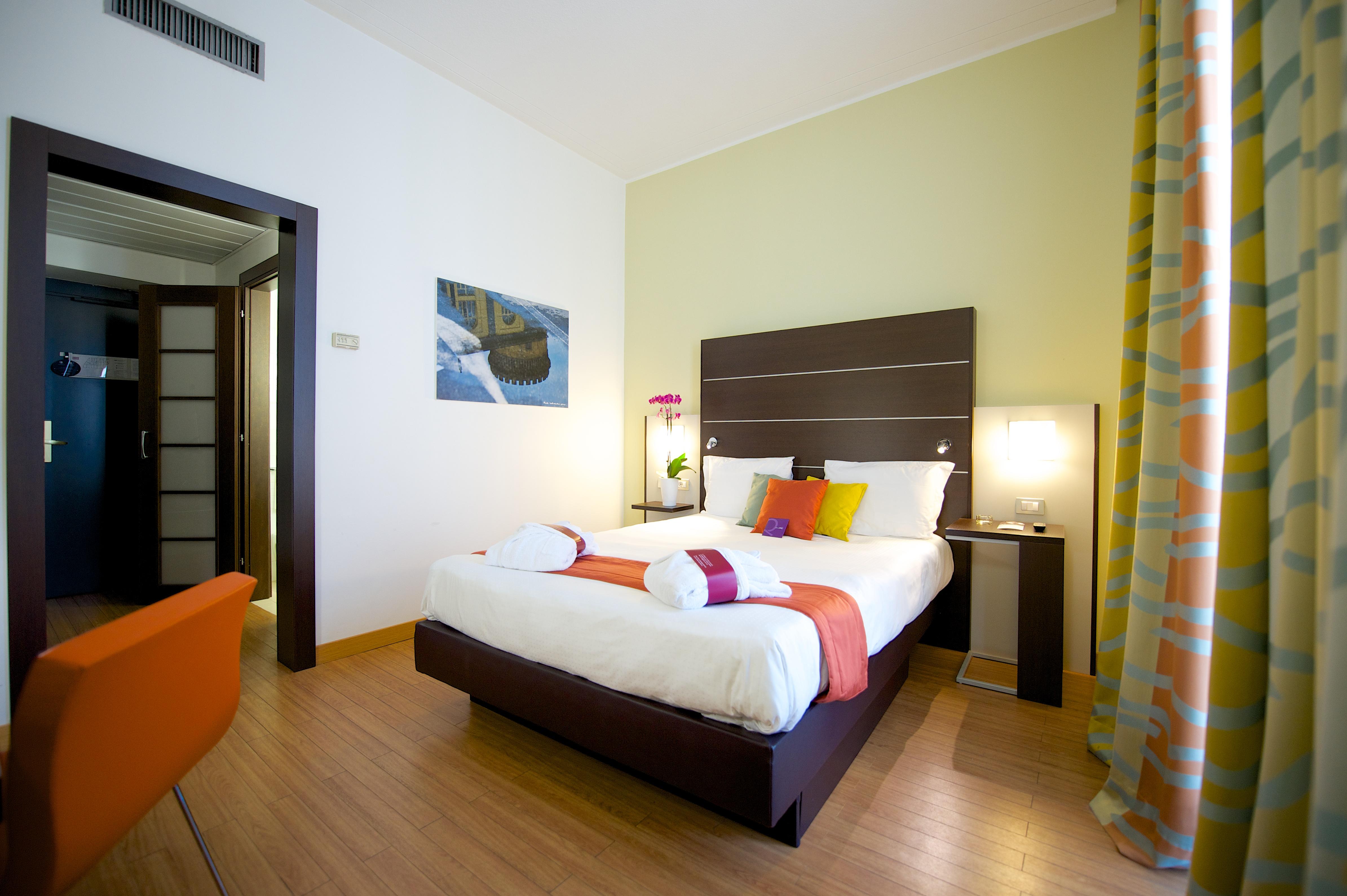Mercure Napoli Centro Angioino Exterior photo