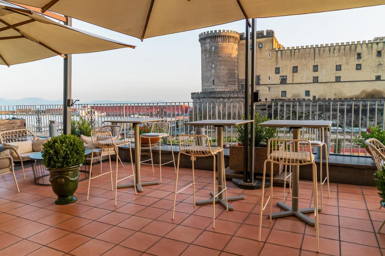 Mercure Napoli Centro Angioino Exterior photo
