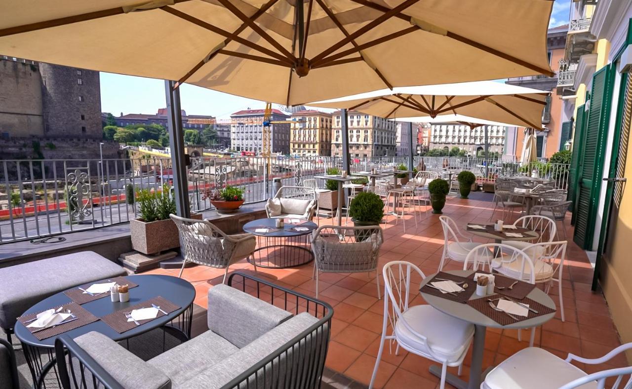 Mercure Napoli Centro Angioino Exterior photo