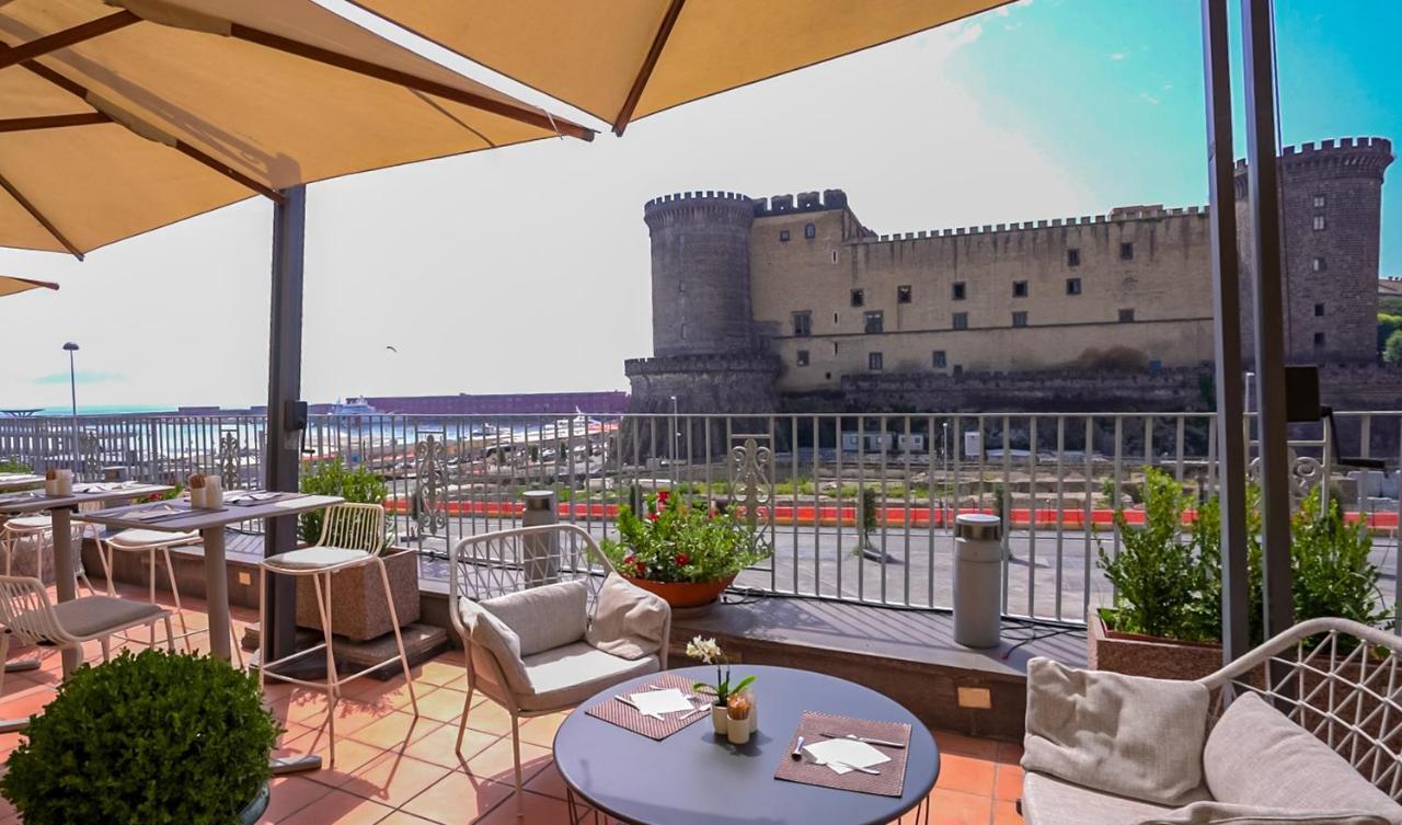 Mercure Napoli Centro Angioino Exterior photo