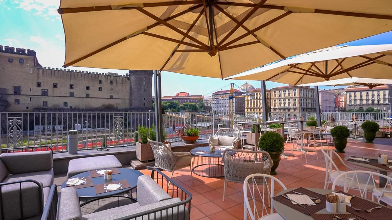 Mercure Napoli Centro Angioino Exterior photo