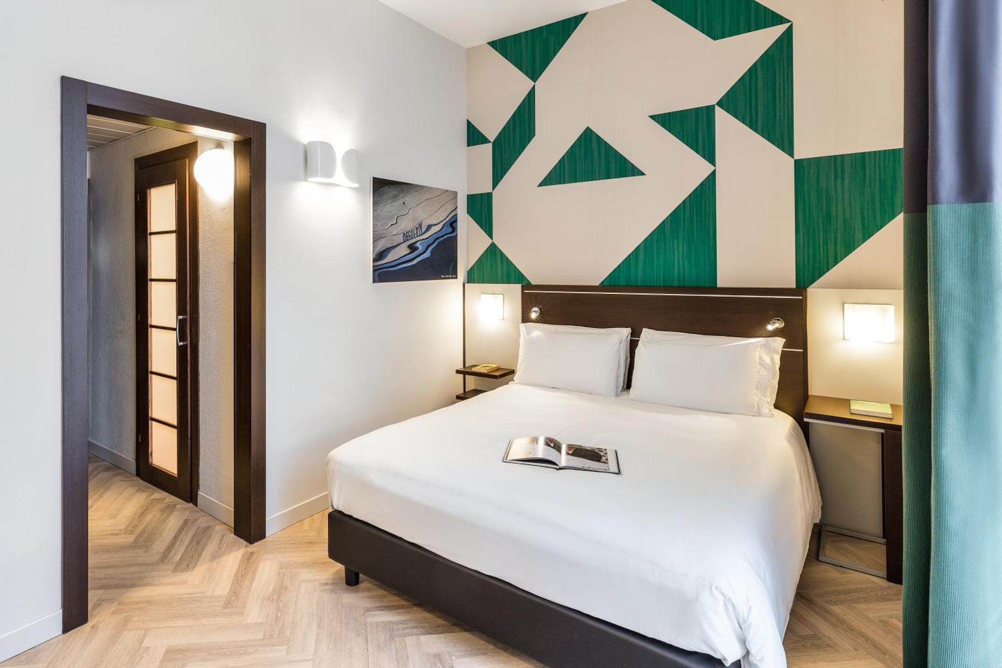Mercure Napoli Centro Angioino Exterior photo