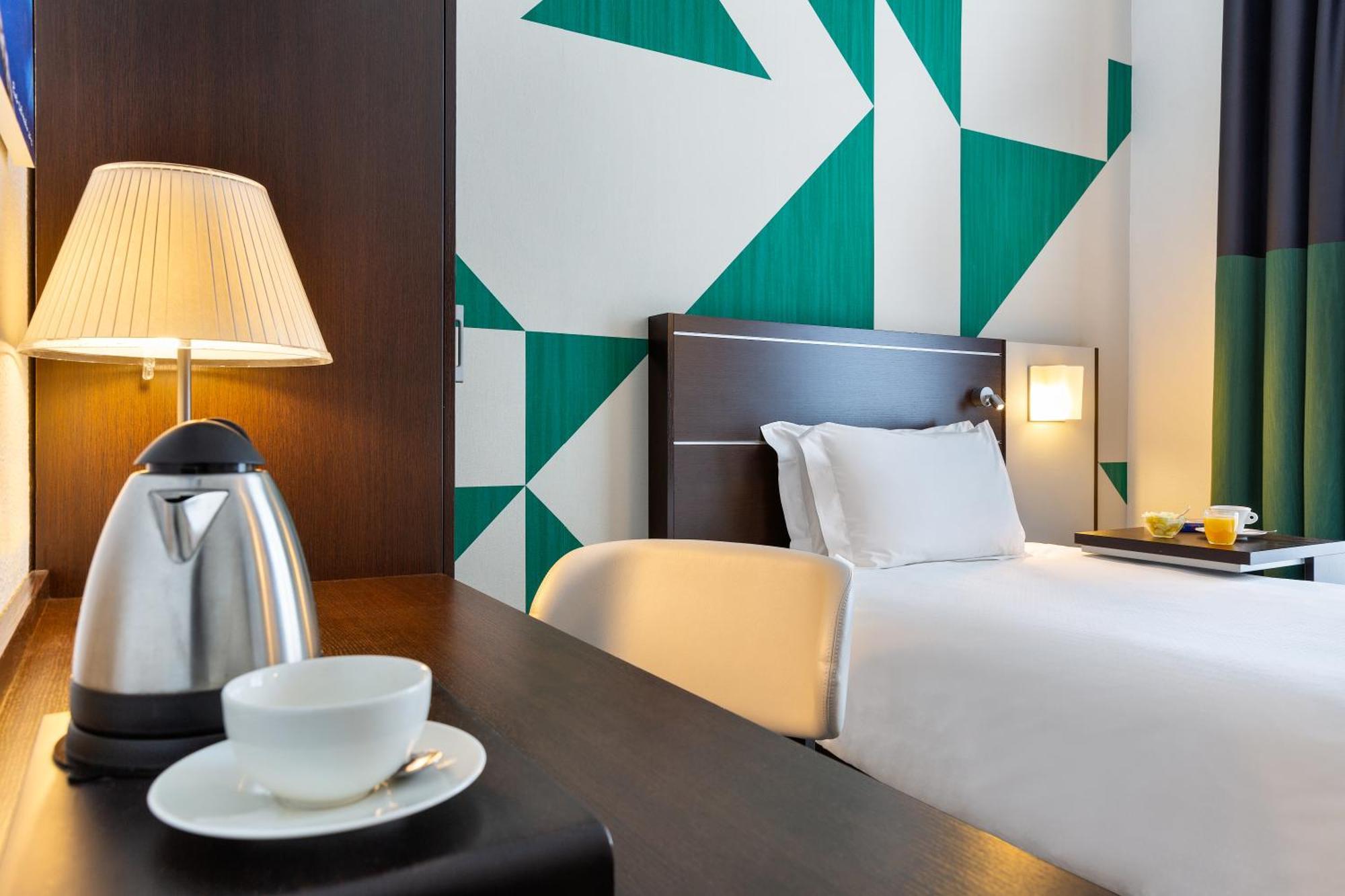 Mercure Napoli Centro Angioino Exterior photo